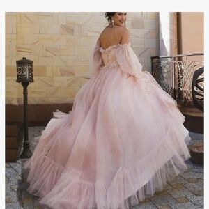 PROM/BALLGOWN/FORMAL GOWN COLOR CHAMPAGNE